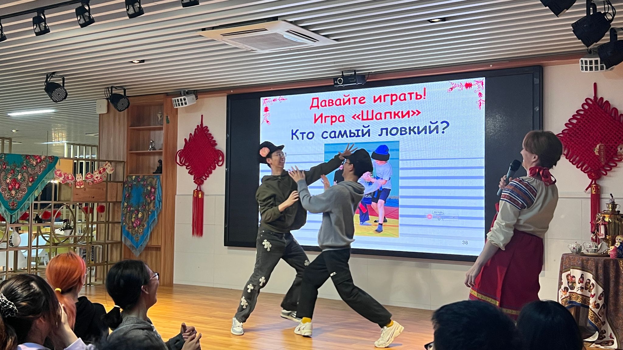 抢帽子.jpg